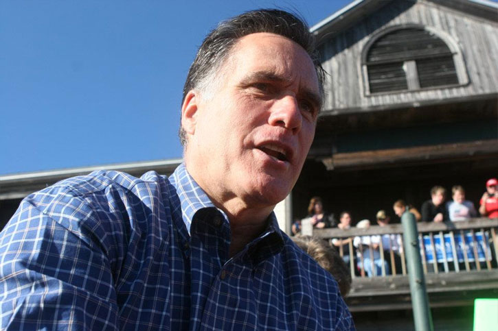Mitt-Romney-Pcola-010.jpg