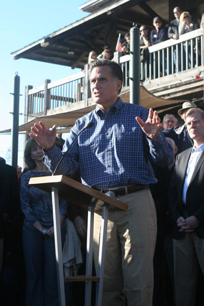 Mitt-Romney-Pcola-016.jpg