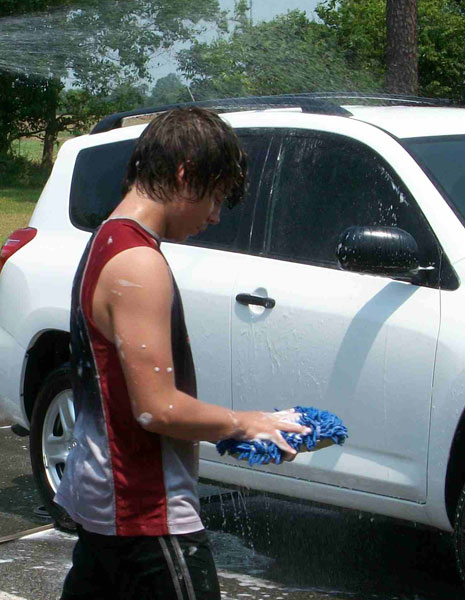 EWMS-Football-Car-Wash-046.jpg