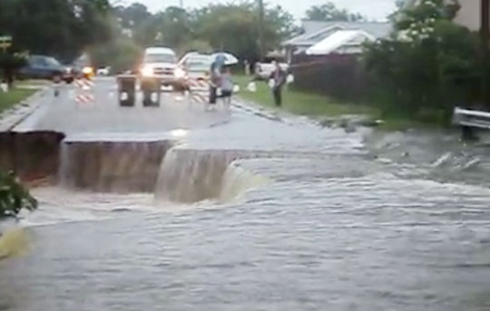 floodinglittlecreekdrive.jpg