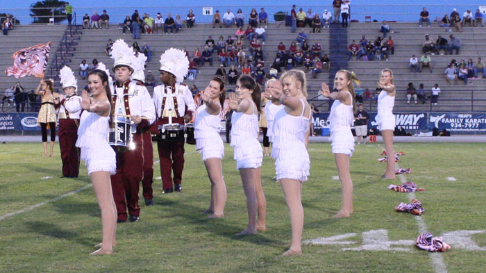NHS-Gulf-Breeze-Band-Cheers-143.jpg