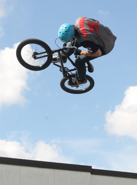 BMX-Red-Ribbon-064