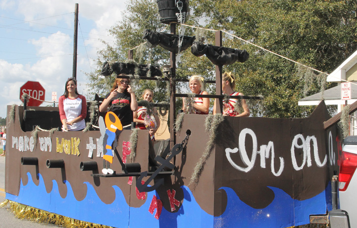 NHS-Parade-010.jpg
