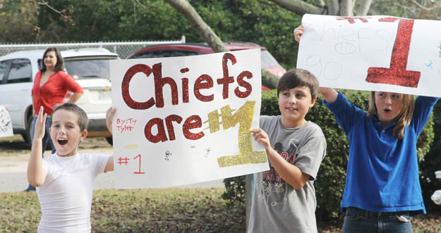 Chiefs-Sendoffs124.jpg