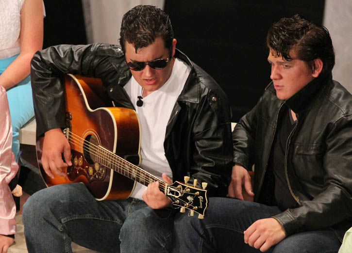 Grease-108.jpg