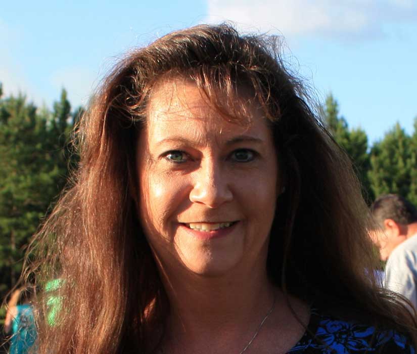 Pam Brown receives Volunteer of the Year award