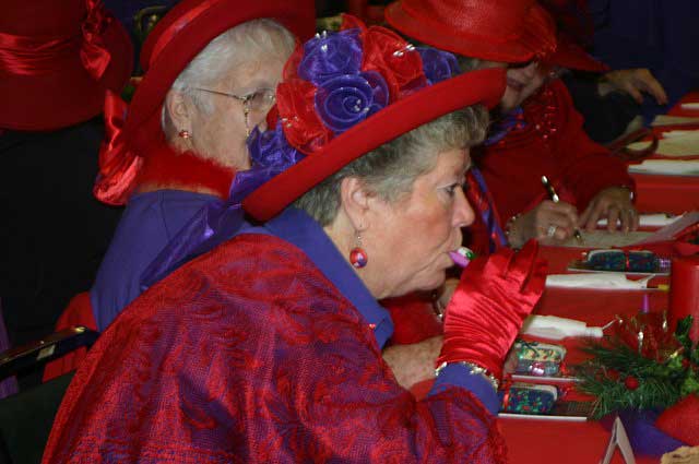 redhatladies18.jpg