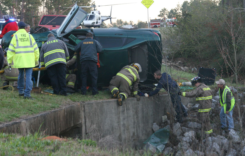 hwy29rollover18.jpg