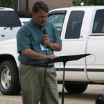 Ryan Carter praying for the media