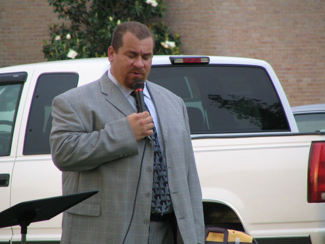 Rev. Jason Oxendine closing prayer