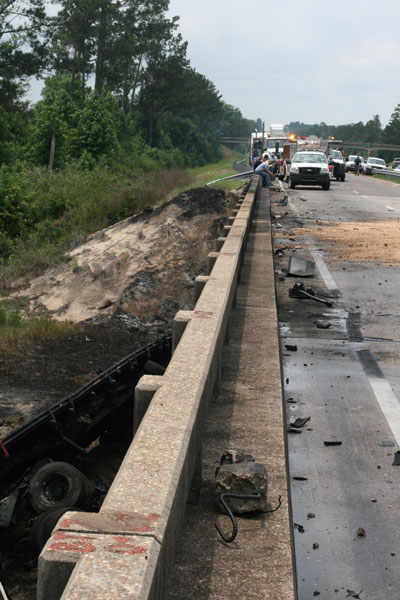 I-65-Truck-Crash42.jpg