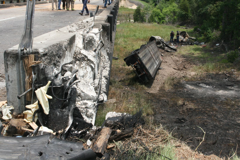 I-65-Truck-Crash72.jpg