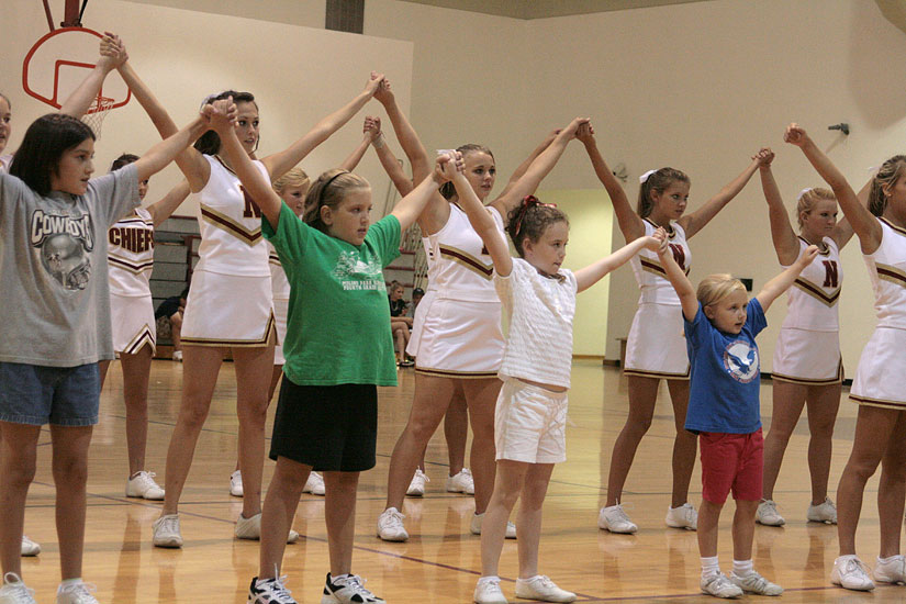NHSminiCheerleaders22.jpg