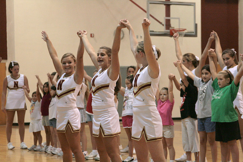 NHSminiCheerleaders29.jpg