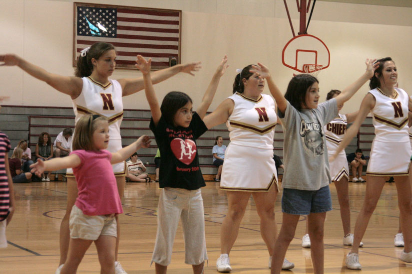NHSminiCheerleaders45.jpg