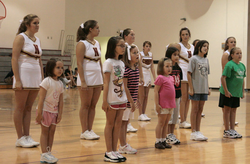 NHSminiCheerleaders46.jpg