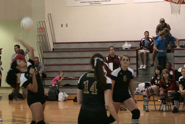 NHS-Volleyball-Catholic-25.jpg