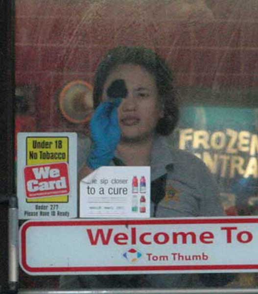 Tom-Thumb-Robbery-13.jpg