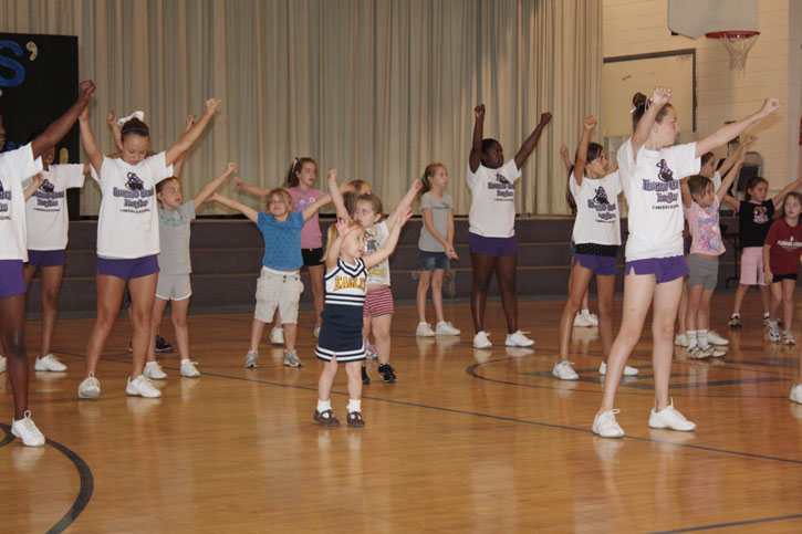 EWMS-Mini-Cheerleaders-16.jpg