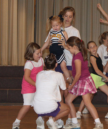 EWMS-Mini-Cheerleaders-51.jpg