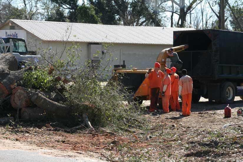 County road prison crew cleans up