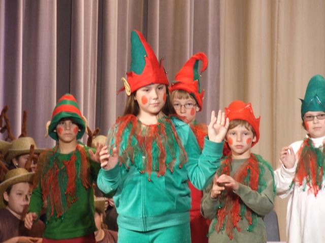 byrneville3rdthrough5thchristmasplay_112.jpg