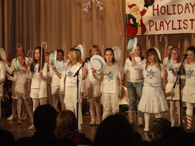 byrneville3rdthrough5thchristmasplay_136.jpg