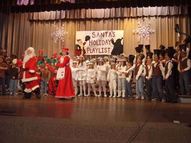 byrneville3rdthrough5thchristmasplay_172.jpg