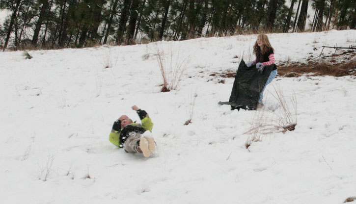 2010-snow-hwy21-snow-sledding-42.jpg