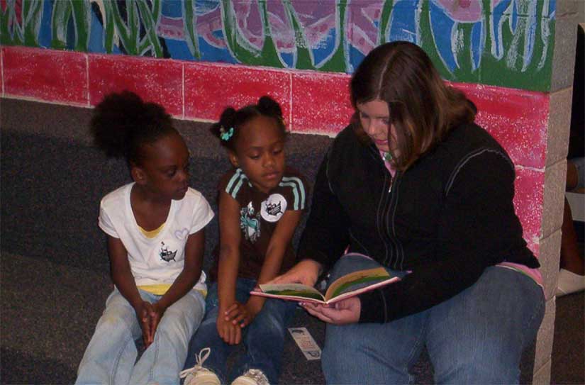 Students Read In Honor Of Dr. Seuss Birthday