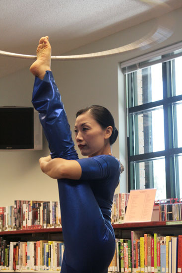 library-acrobat-067.jpg