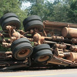 Logs-Truck-Wreck-042.jpg