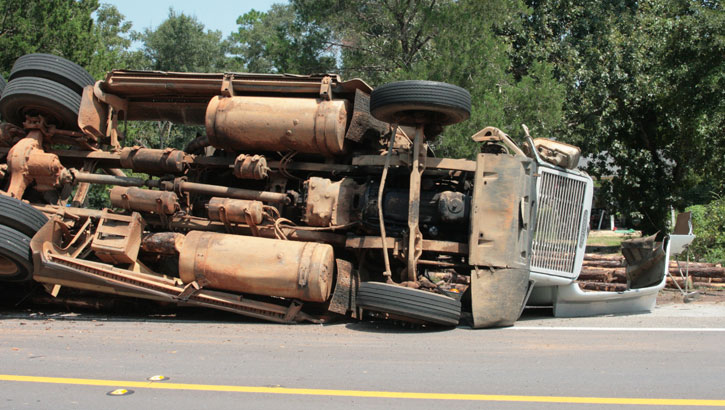 Logs-Truck-Wreck-048.jpg