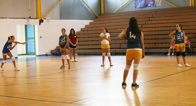 EWMS-EA-Volleyball-034.jpg