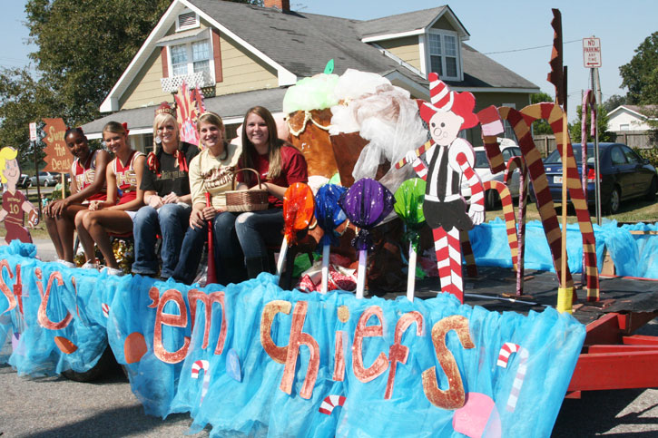 NHS-Homecoming-Parade-208.jpg