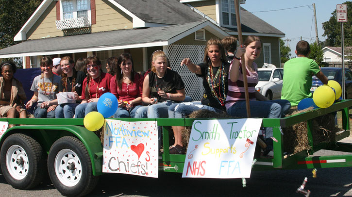NHS-Homecoming-Parade-335.jpg