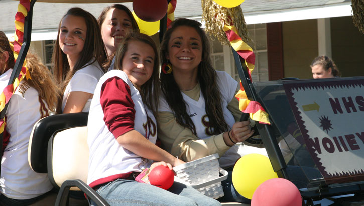 NHS-Homecoming-Parade-350.jpg