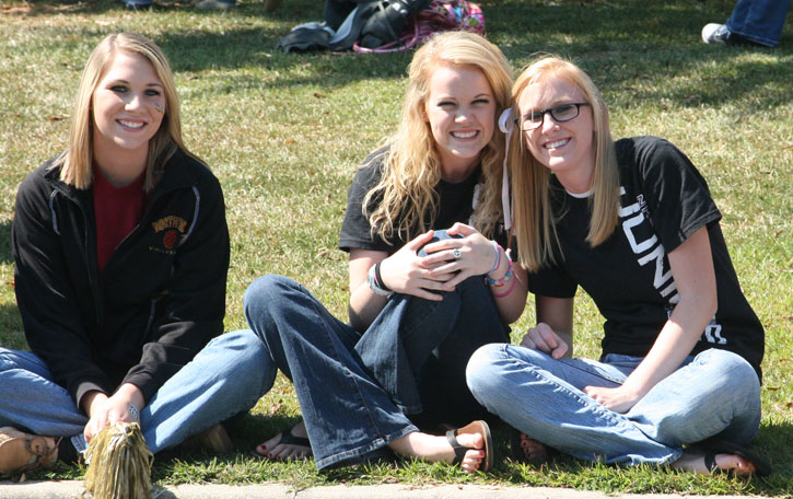 NHS-Homecoming-Parade-400.jpg