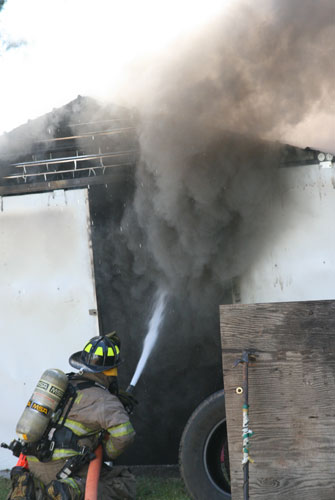 shed-fire-026.jpg