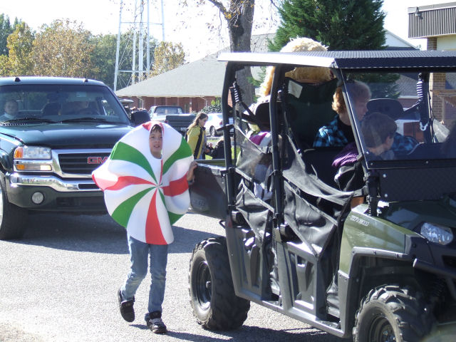 sm.2010 Jay Christmas parade and fest 048.JPG