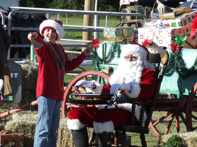 sm.2010 Jay Christmas parade and fest 256.JPG