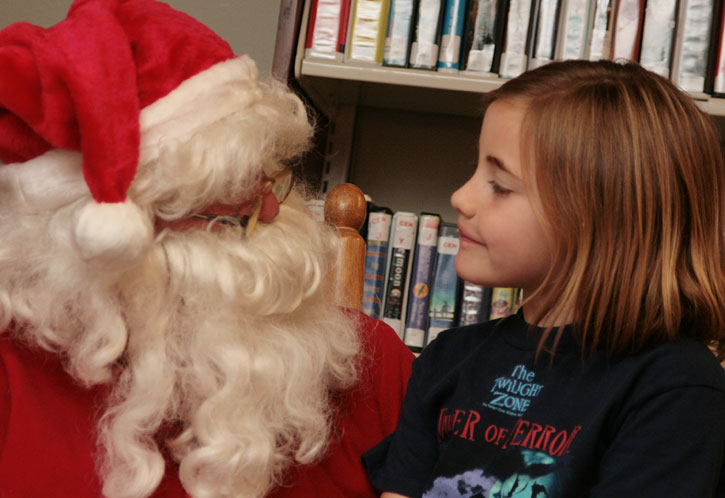 Library-Santa-029.jpg