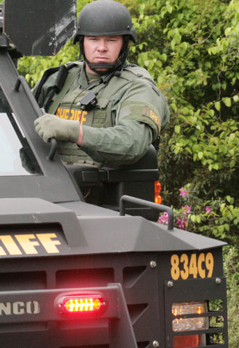 SWAT-Standoff-062.jpg