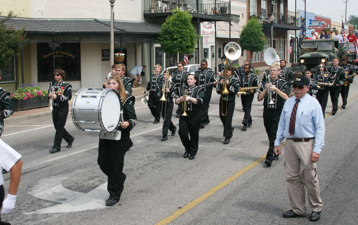 Atmore-Parade-110.jpg