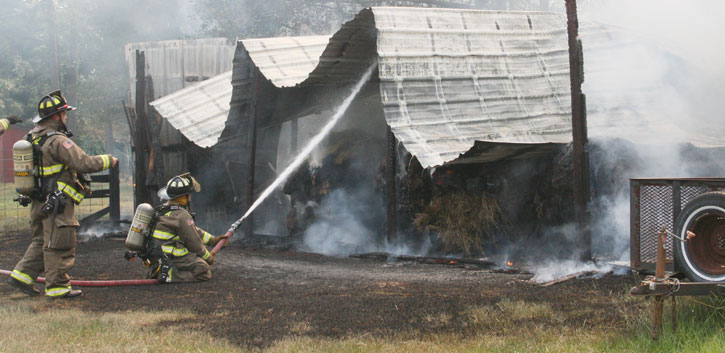 Molino-Barn-Fire-029.jpg