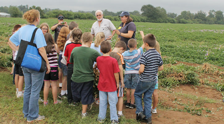 School-Peanut-Field-Day-023.jpg