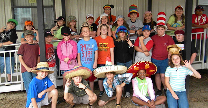 Byrneville-Elem-Hat-Day-033.jpg