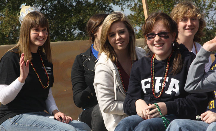 NHS-Homecoming-Parade-0273.jpg