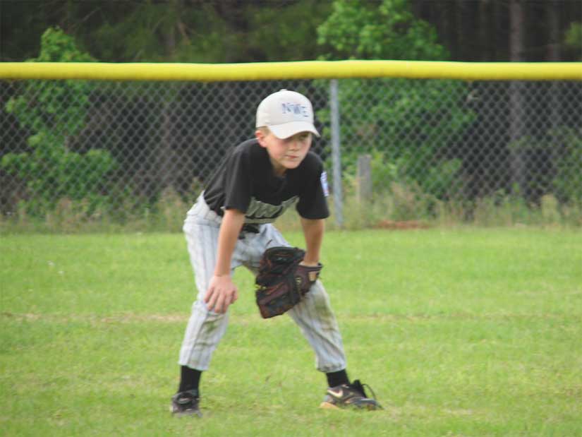 Hunter Edwards covers left field