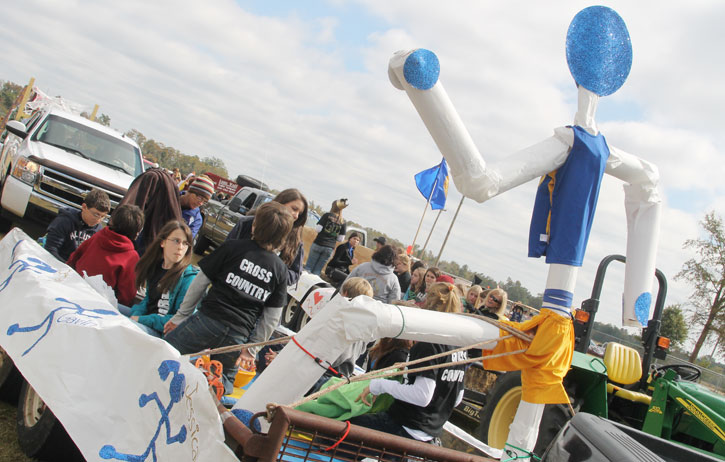 NHS-Homecoming-Parade-0513.jpg